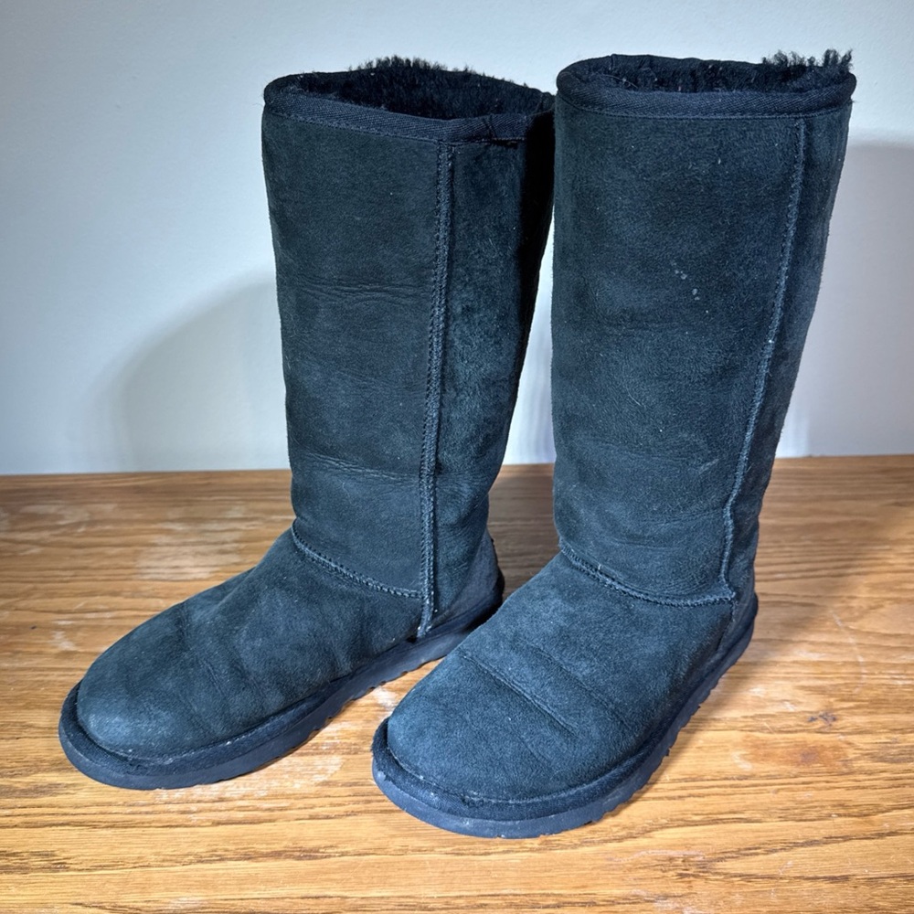 Black UGG Classic Tall Boot 5815 Sz 6